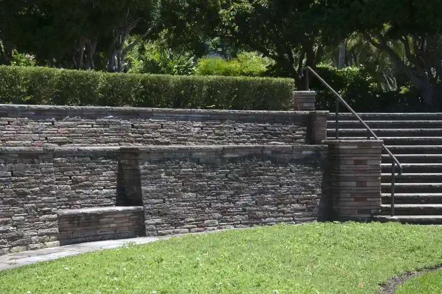 Signs Your Retaining Wall Needs Immediate Repair Elmendorf, TX